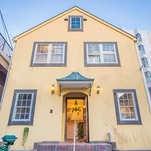 Iza Enoshima And Bar Hostal Fujisawa