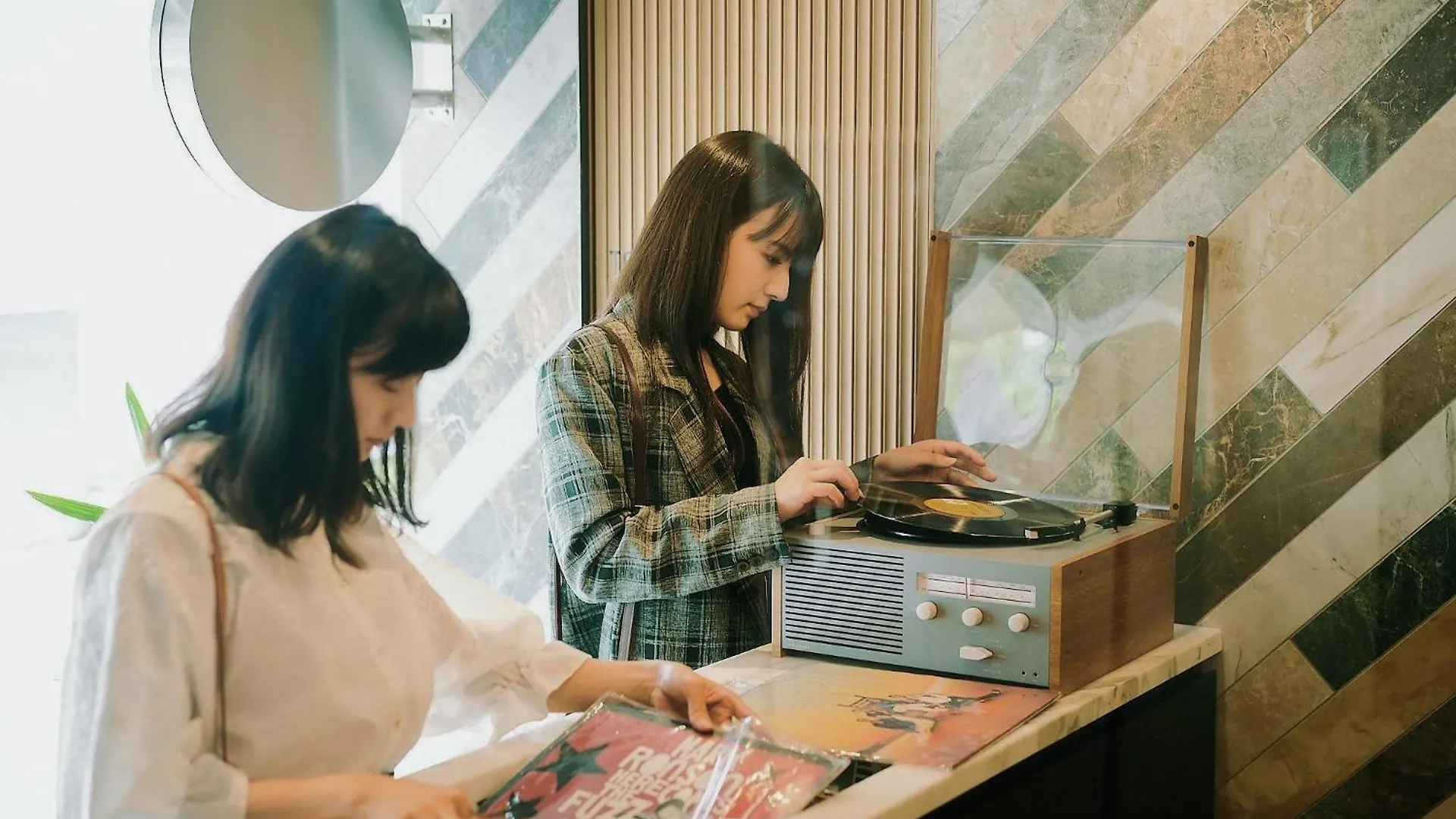 Hotel She, Kyoto