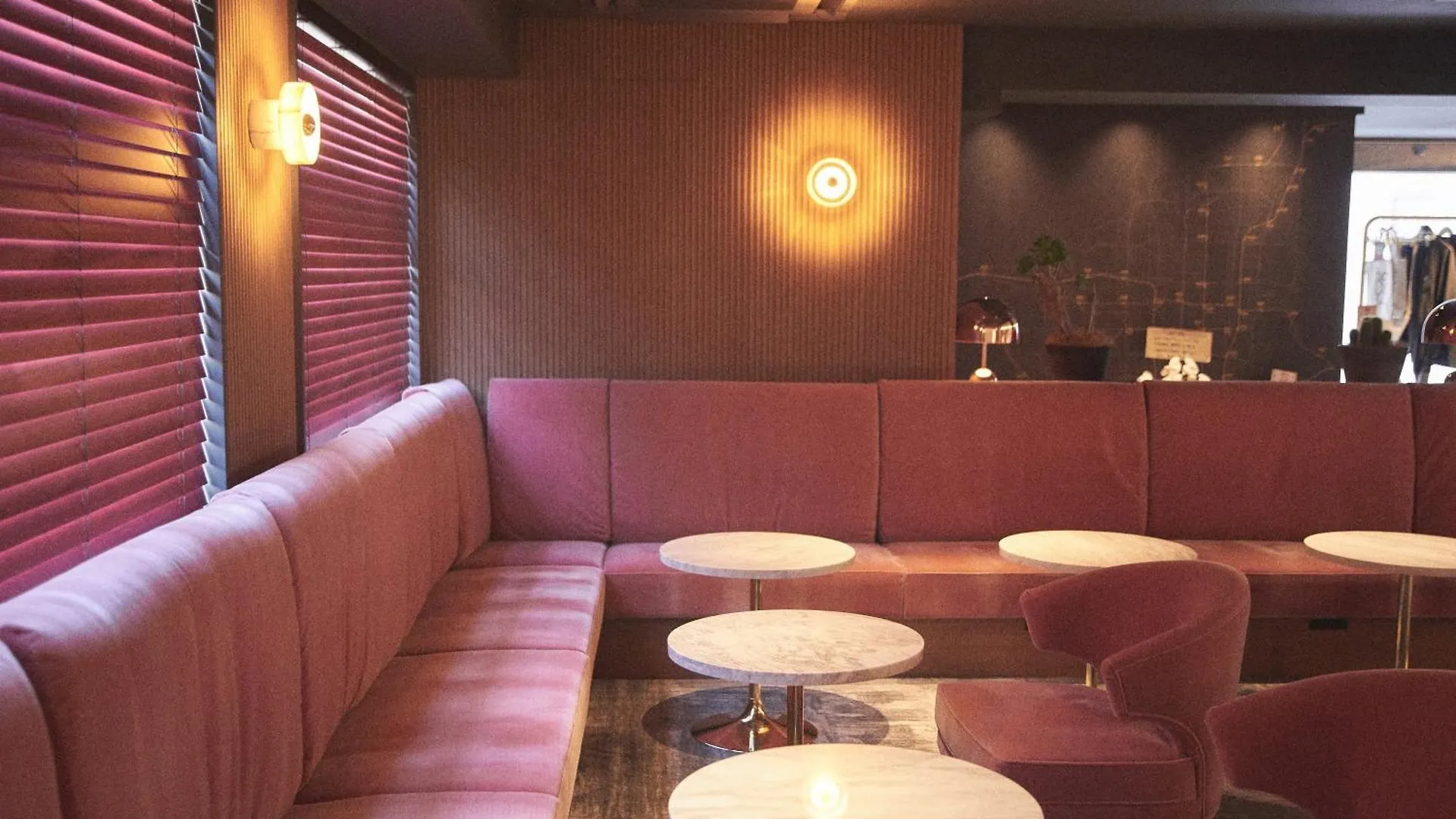 Hotel She, Kyoto